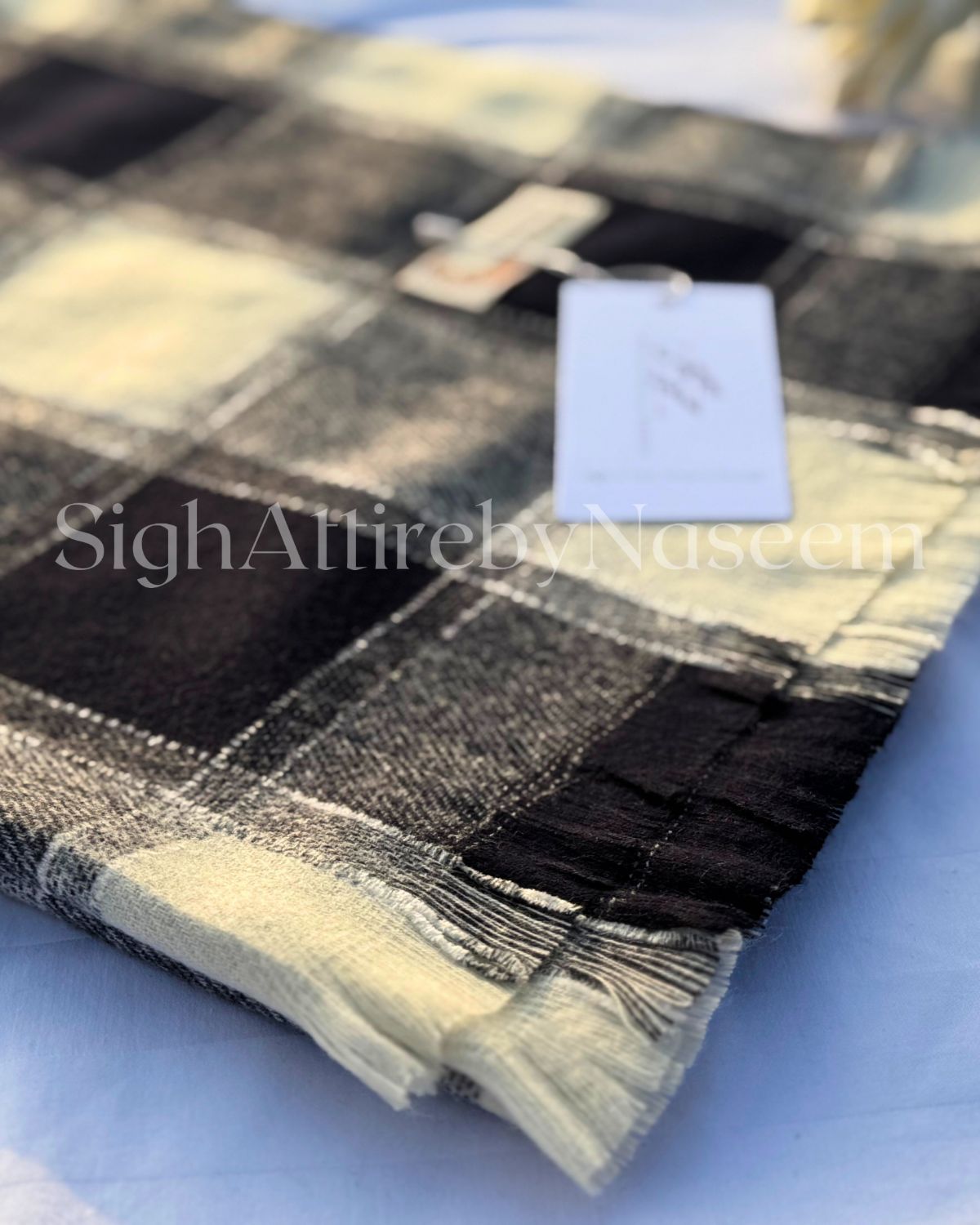 Non-Blend Cashmere Stoles - Cream & Black thumbnail 2