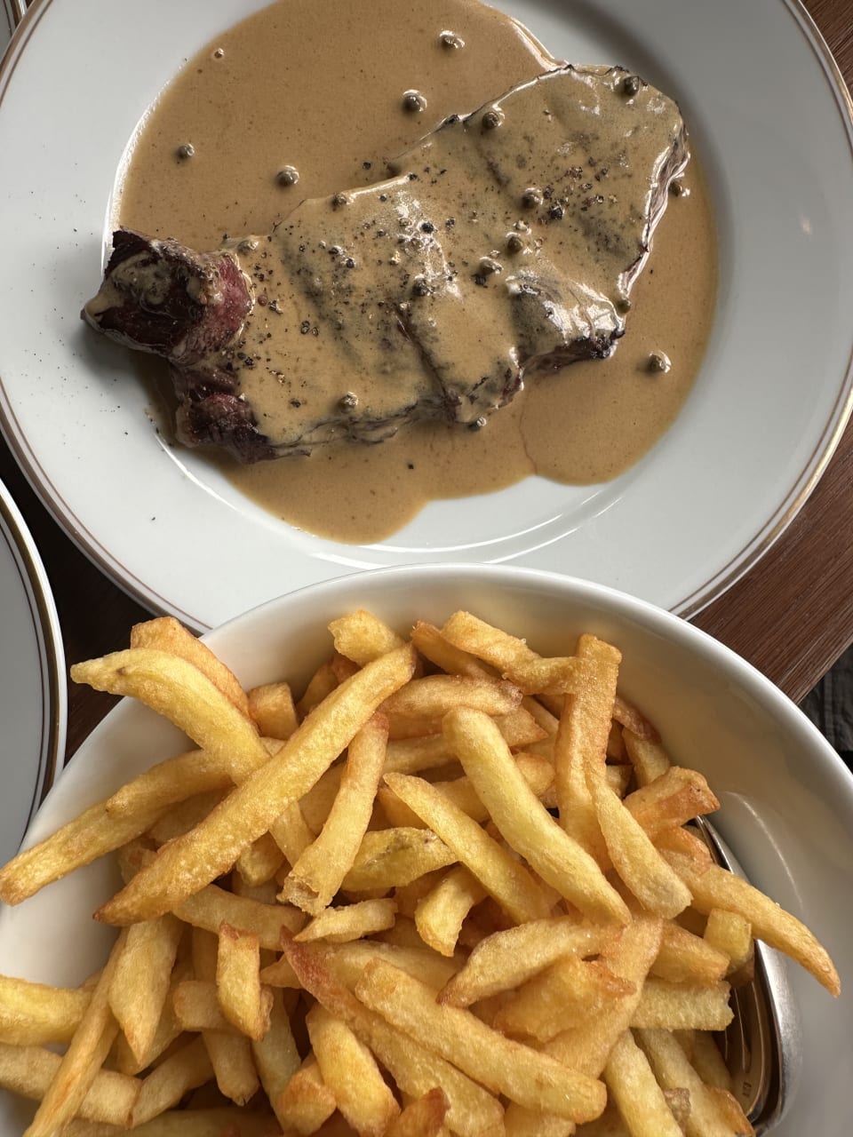 Steak au poivre at La Bourse et La Vie