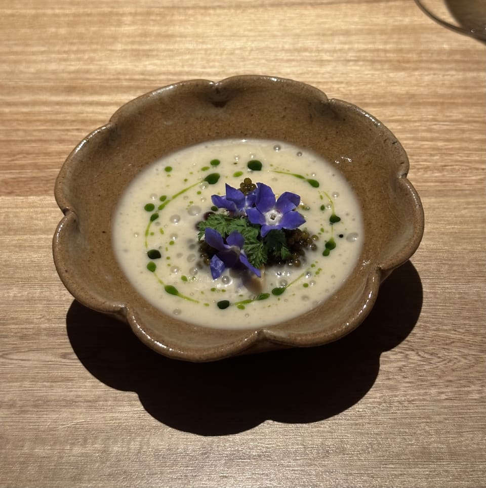 Pickled clams, leek and potato, caviar at Quintonil