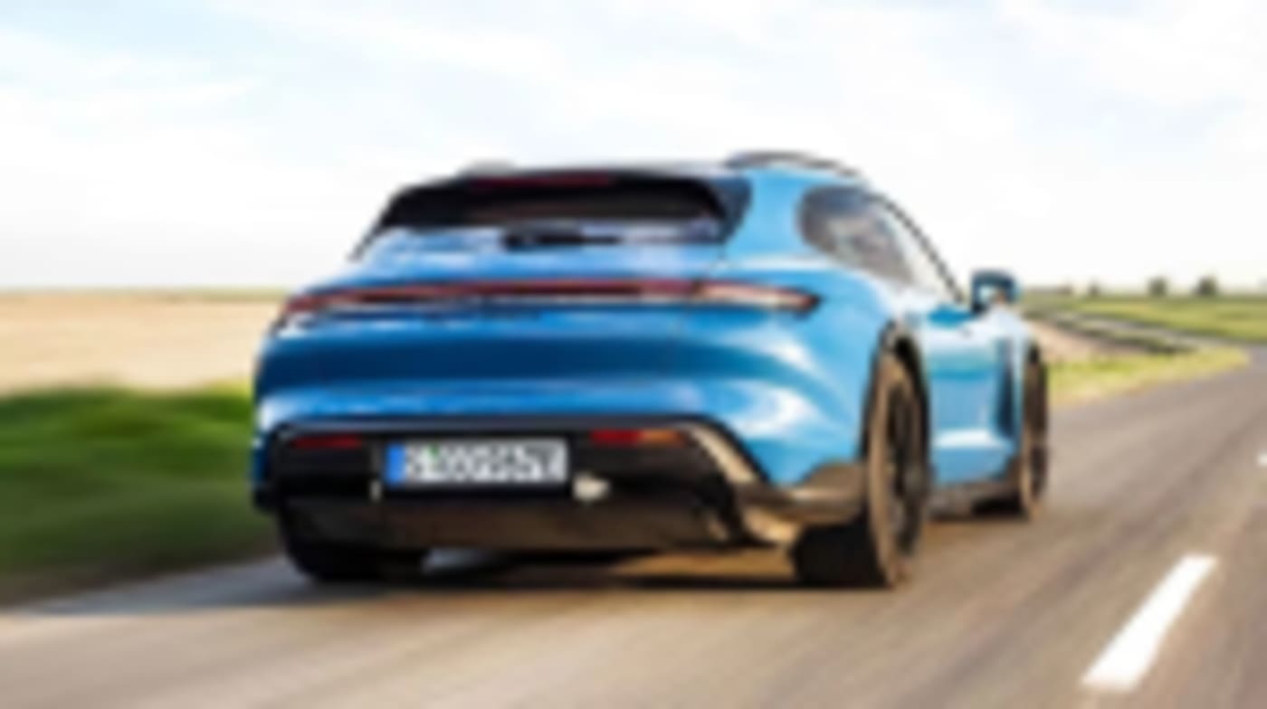 Porsche Taycan Turbo S Cross Turismo