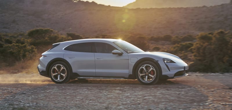 Porsche confirms Taycan Cross Turismo will have 375-mile range