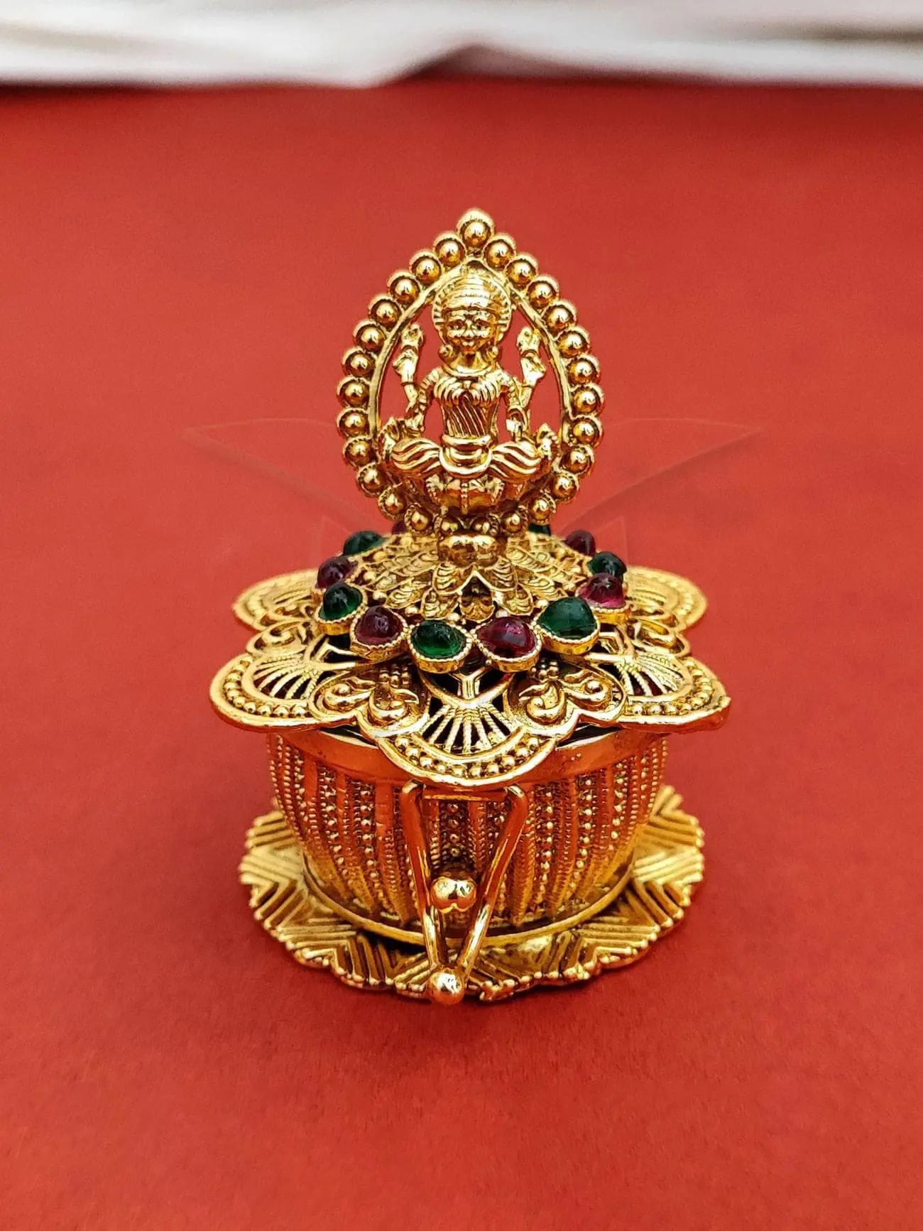 AntiqueSindurbox-Pumiroots-PRSB-25-143 AntiqueSindurbox-Pumiroots-PRSB-25-143