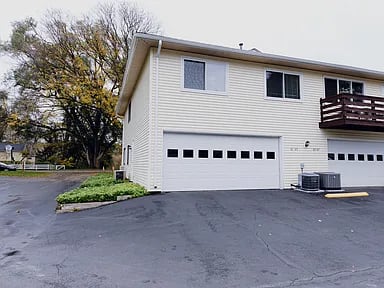 Lincoln Mills Rd, East Rochester, NY 14445