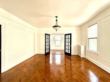108th Ave Floor 2, Ozone Park, NY 11417