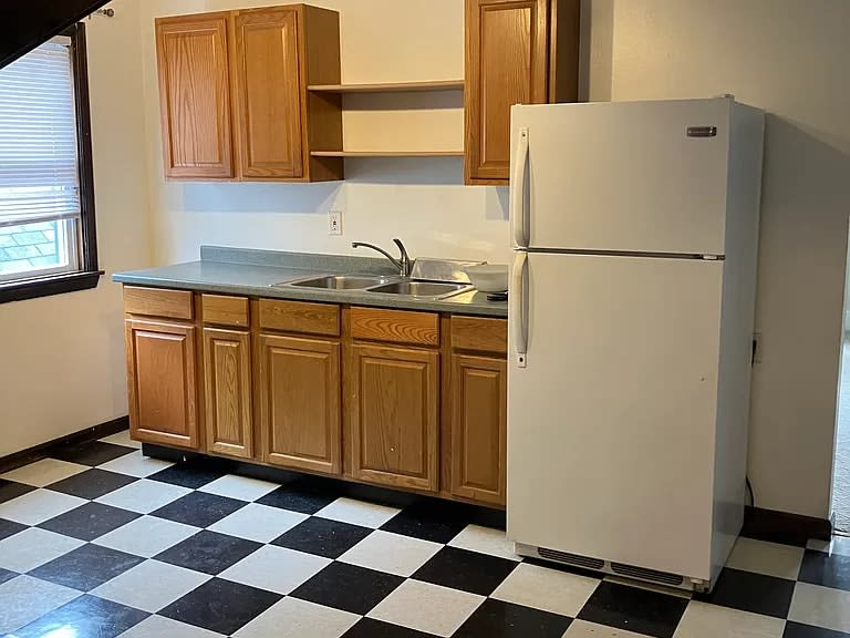 Ashland Ave, APT 5, Buffalo, NY 14222
