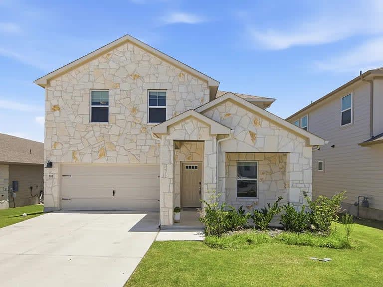 113 Stetson Ct, Dripping Springs, TX 78620