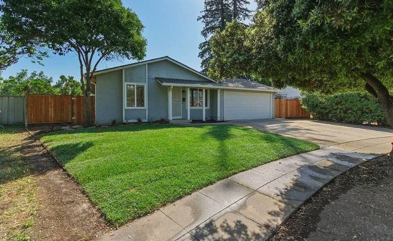 Beautiful 2 Bed 1 Bath Home (Ambler Way, San Jose, CA)