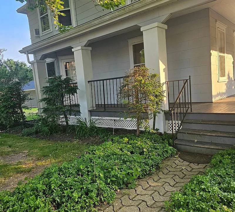 1000ft2 - Creek home property
