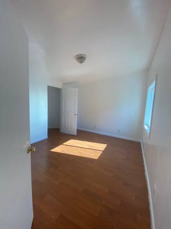 Bright 2-bed, 2-bath unit in Richmond close to BART station