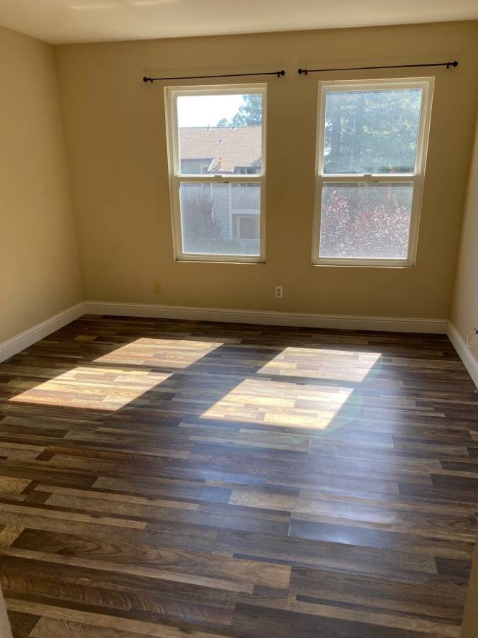 BEAUTIFUL LARGE CONDO IN HAYWARD HILLS