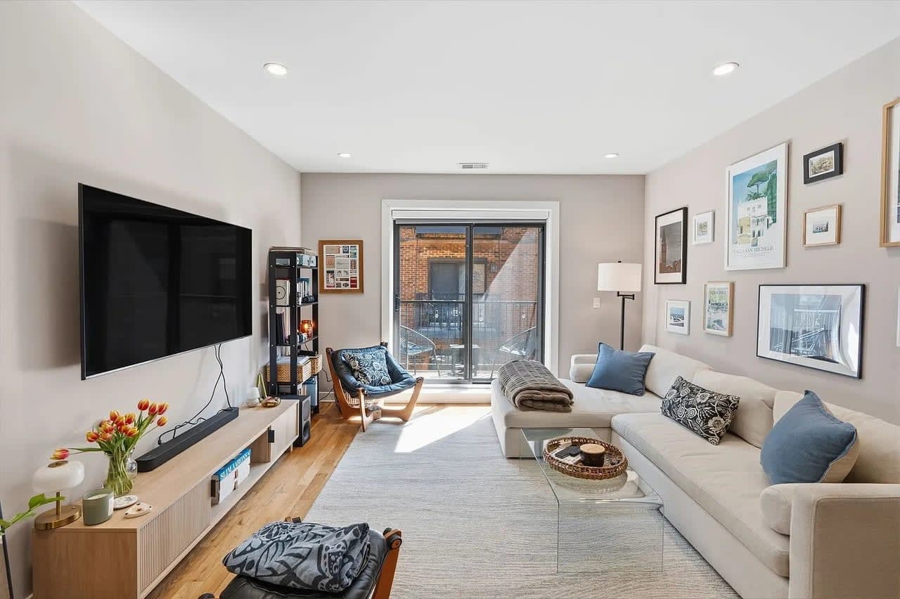 Stylish & Inviting Home for Rent in Chicago, Illinois