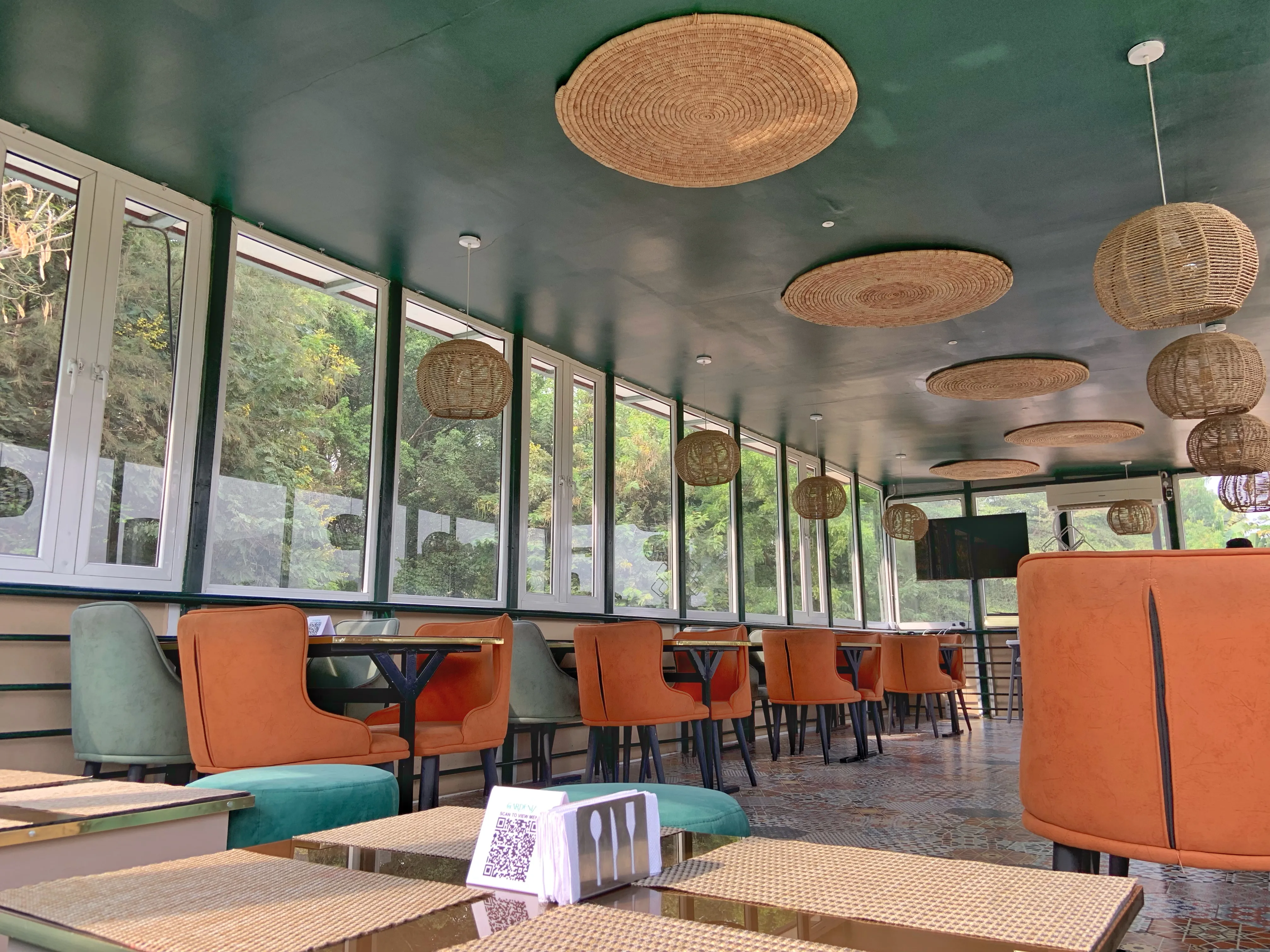 Indoor Restaurant  Dinning 2