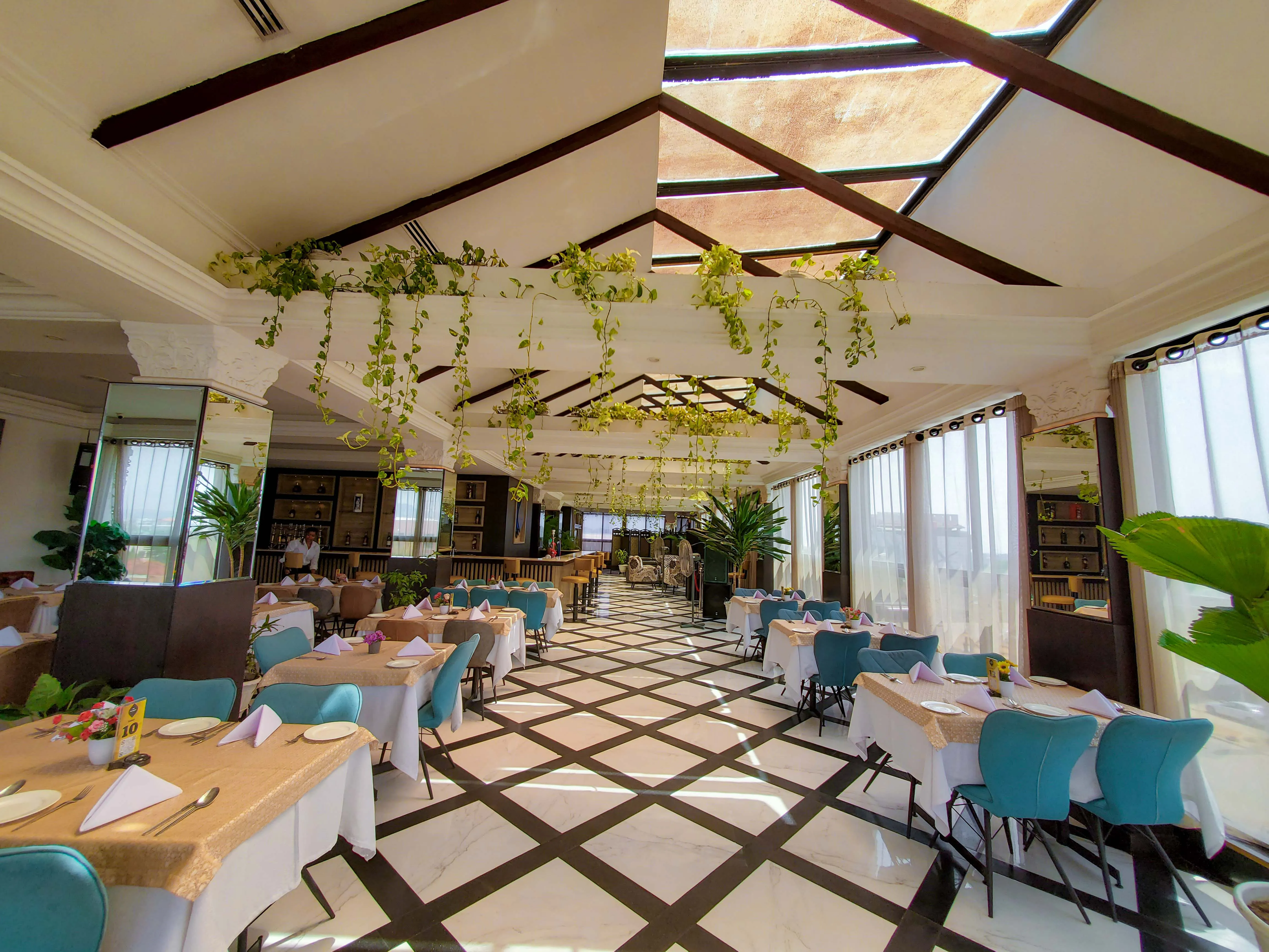 Dining space 6