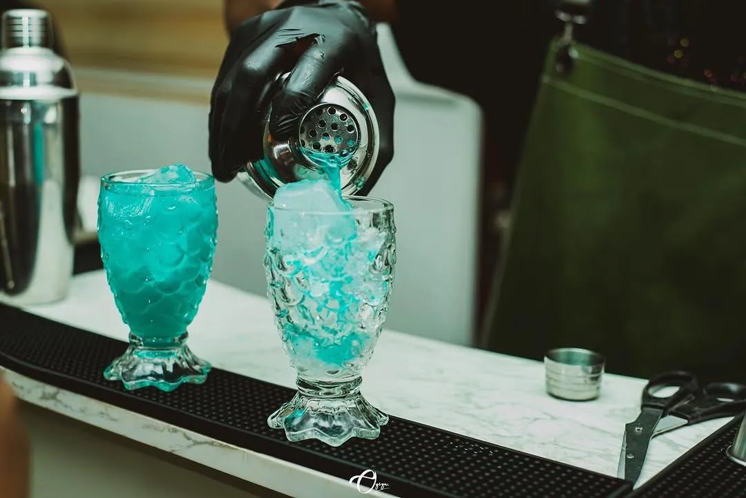 Drinks & Mixology  8