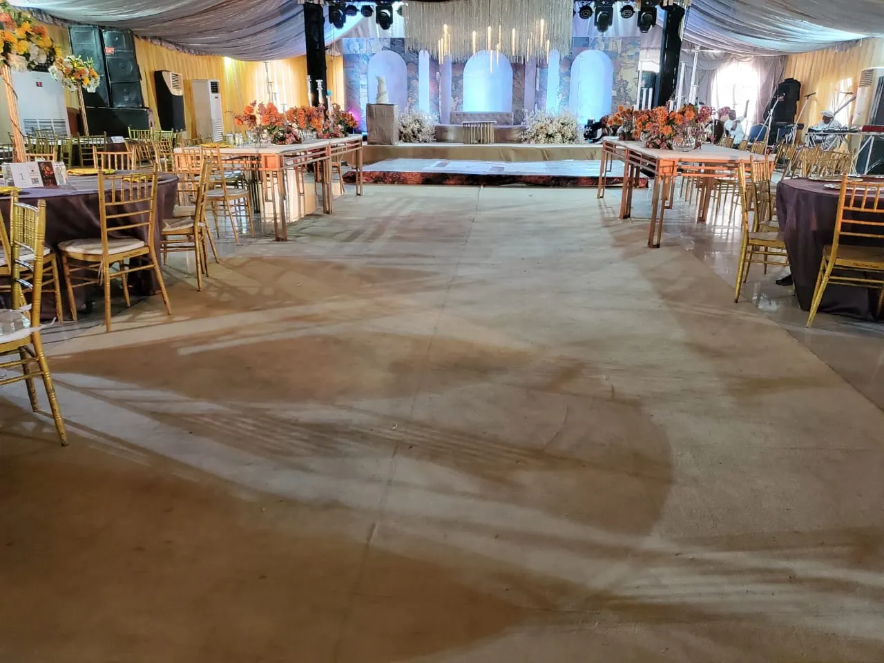 Banquet hall  4