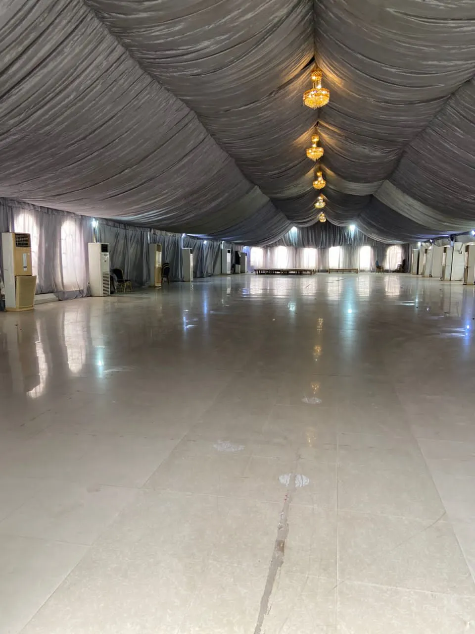 Banquet hall  11