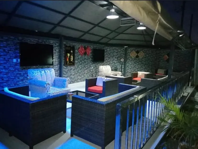 Outdoor Lounge 3