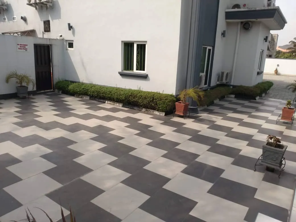 Outdoor Lounge  7