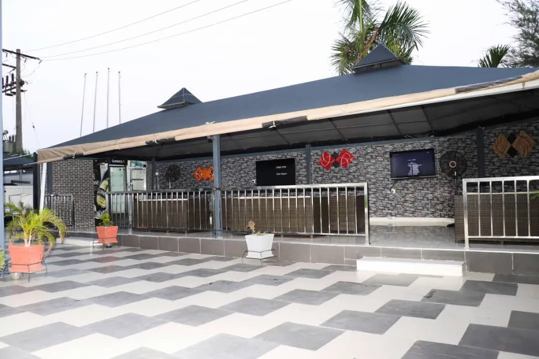 Outdoor Lounge  9