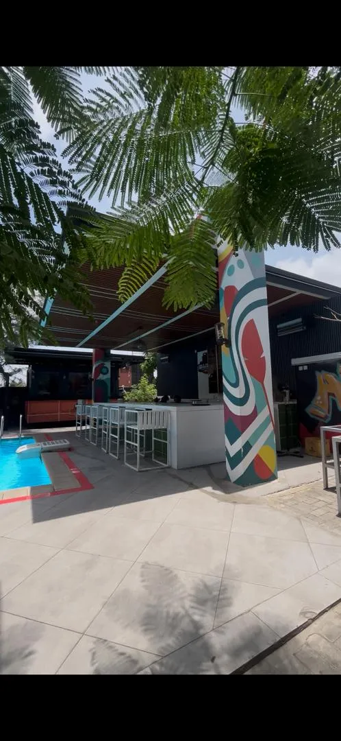 Pool Bar 10