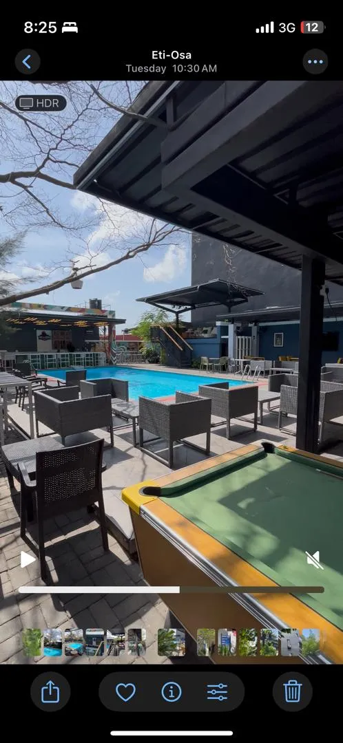 Pool Bar 18
