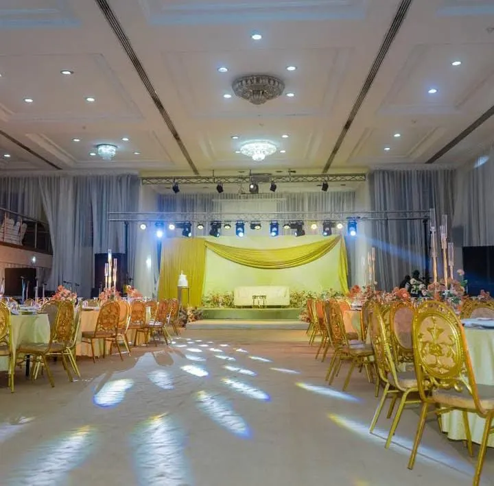Banquet hall  8