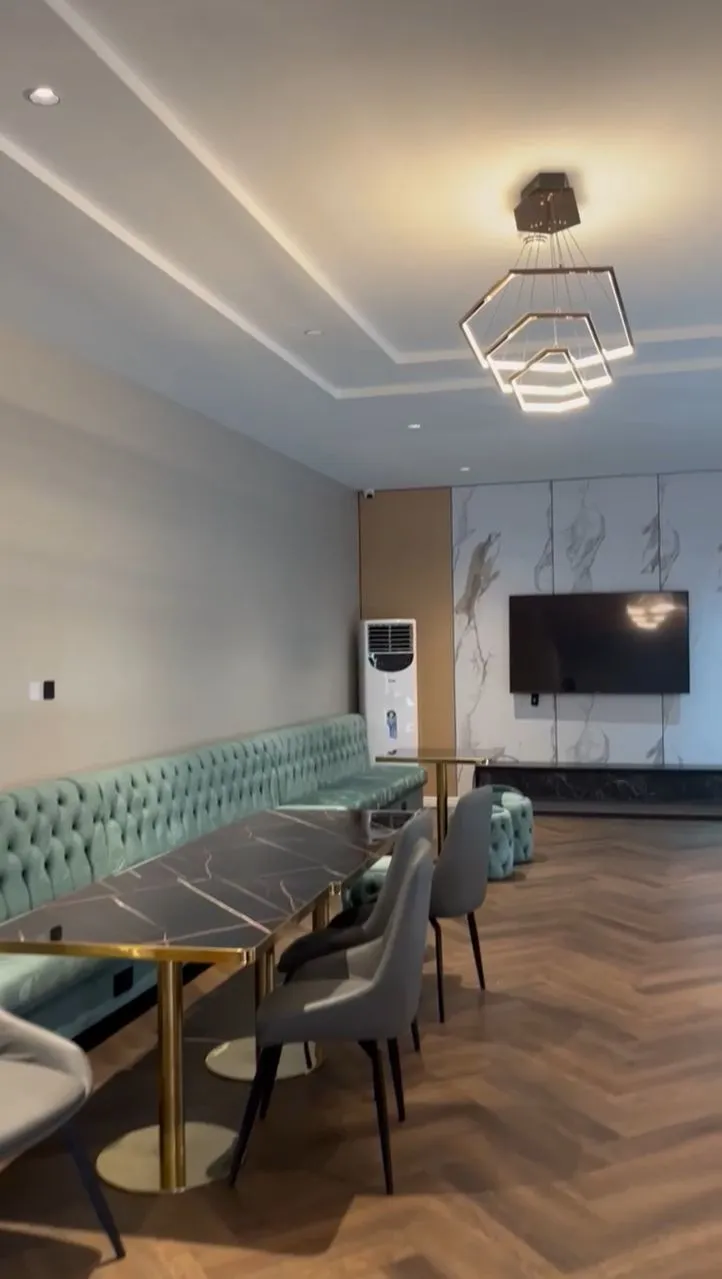 VIP Lounge 2