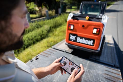 New Bobcat MaxControl Brings Machine Control of the Future