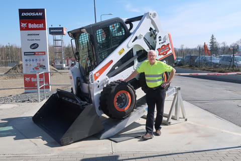 Robby Bosch et Bobcat Interaction entre l’homme et la machine