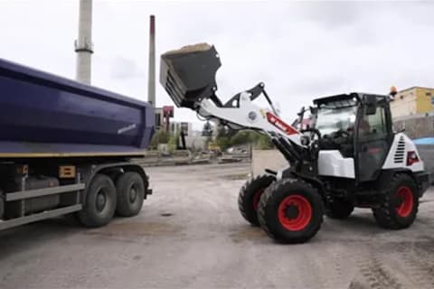 Bobcat-Kompakt-Radlader in Aktion