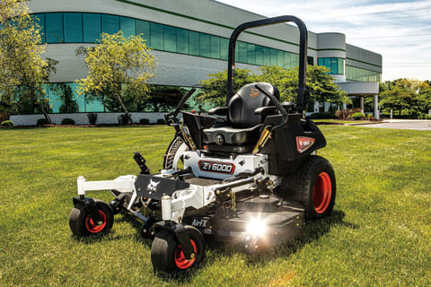 Bobcat ZT6000 with sun reflecting off AirFX Deck