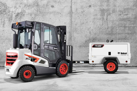 Doosan Bobcat past de wereldwijde merkstrategie aan: heftrucks en Portable Power worden onderdeel van het Bobcat-merk