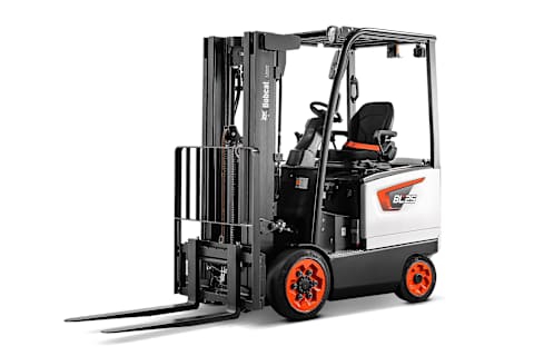 A studio image of the frontal view of the Bobcat BC25S-7 Electric Forklift