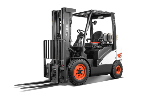 A studio image of the frontal view of the Bobcat G25E-7 LPG Forklift.