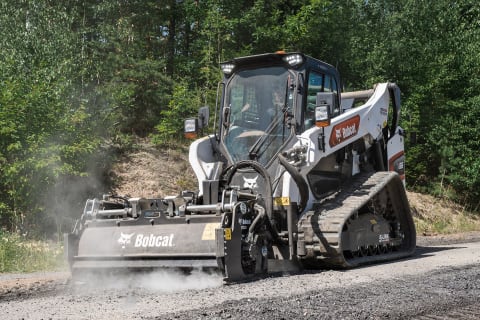 T86 Compact Track Loader