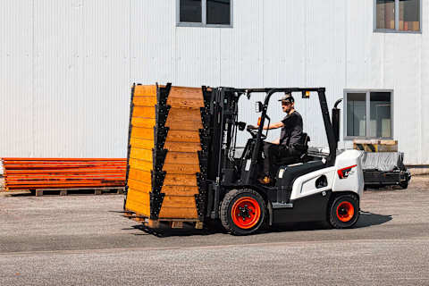 Diesel-Gabelstapler 2 bis 3,5 Tonnen, NX-Plus-Serie