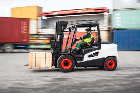 Дизельные вилочные погрузчики 9-й серии грузоподъемностью 4–5,5 т