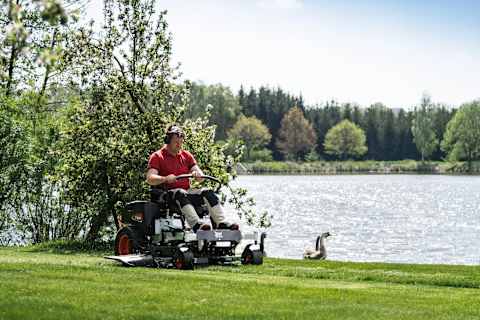 Bobcat Tondeuse à rayon de braquage zéro