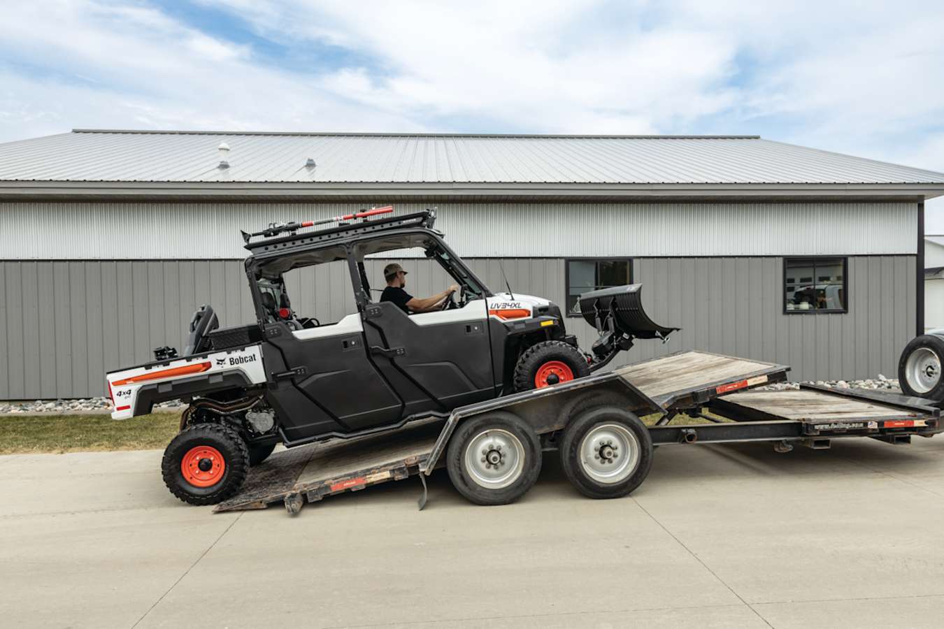 Bobcat UV34XL Diesel Utility Vehicle, photo 5 of 7