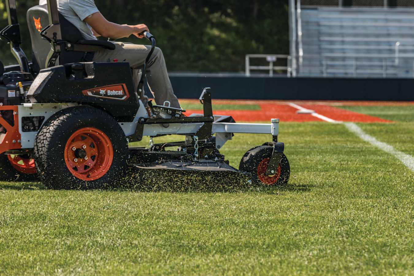 Bobcat ZT5000 Zero-Turn Mower, photo 5 of 9