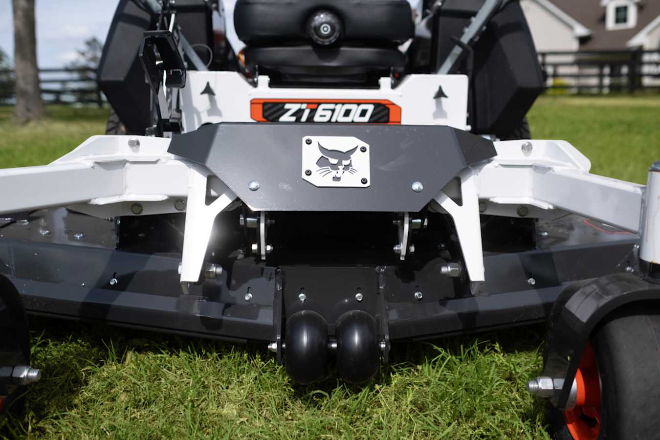 Bobcat ZT6100 Zero-Turn Mower, photo 5 of 9