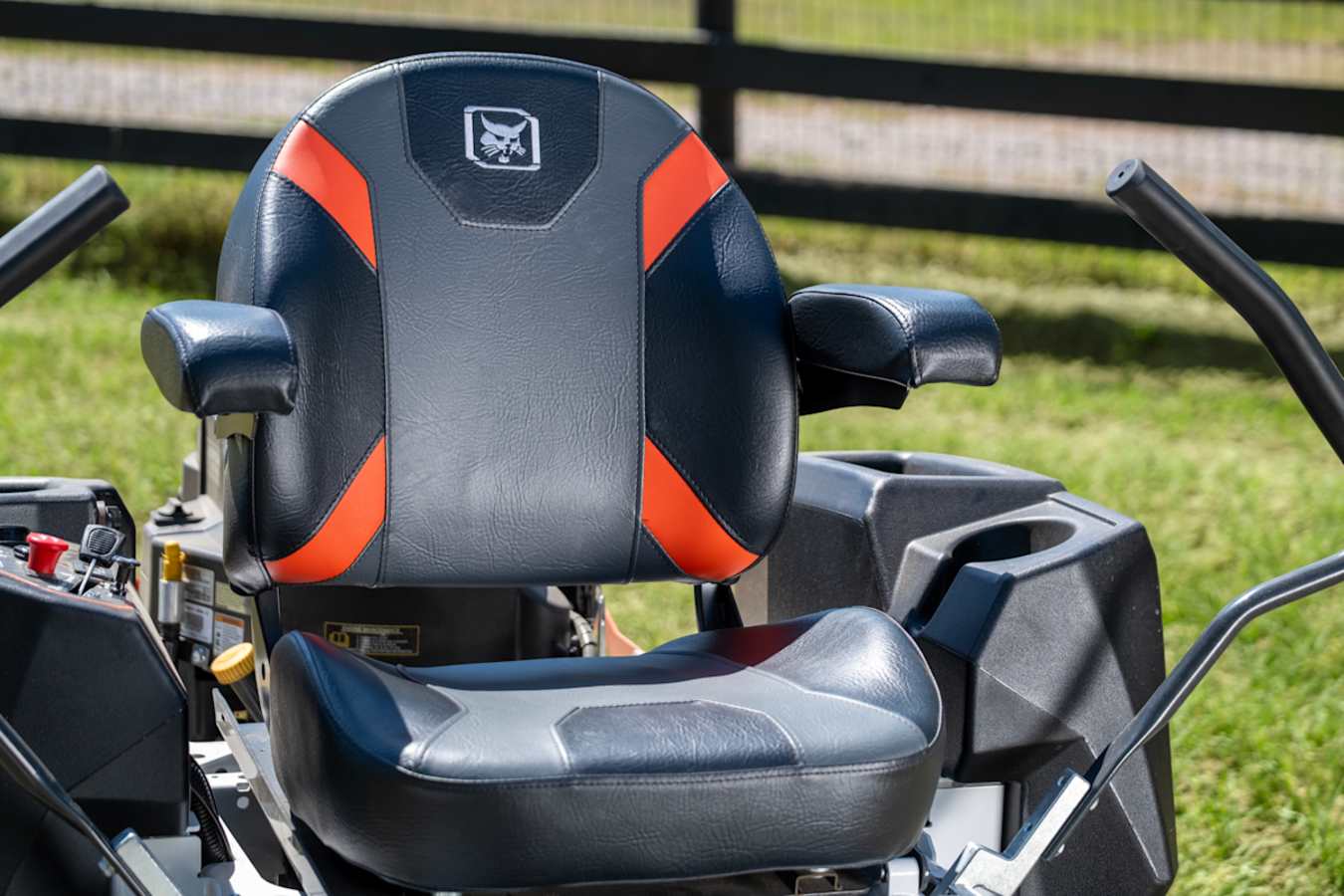 Bobcat ZT3000 Zero-Turn Mower, photo 9 of 9