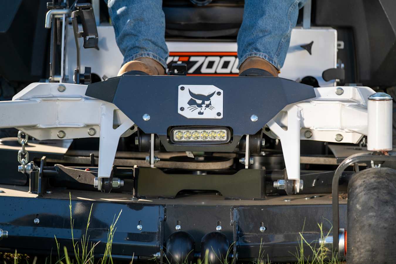 Bobcat ZT7000 Zero-Turn Mower, photo 6 of 8