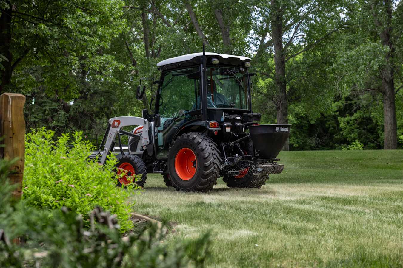 Bobcat CT2540 Compact Tractor, photo 3 of 8
