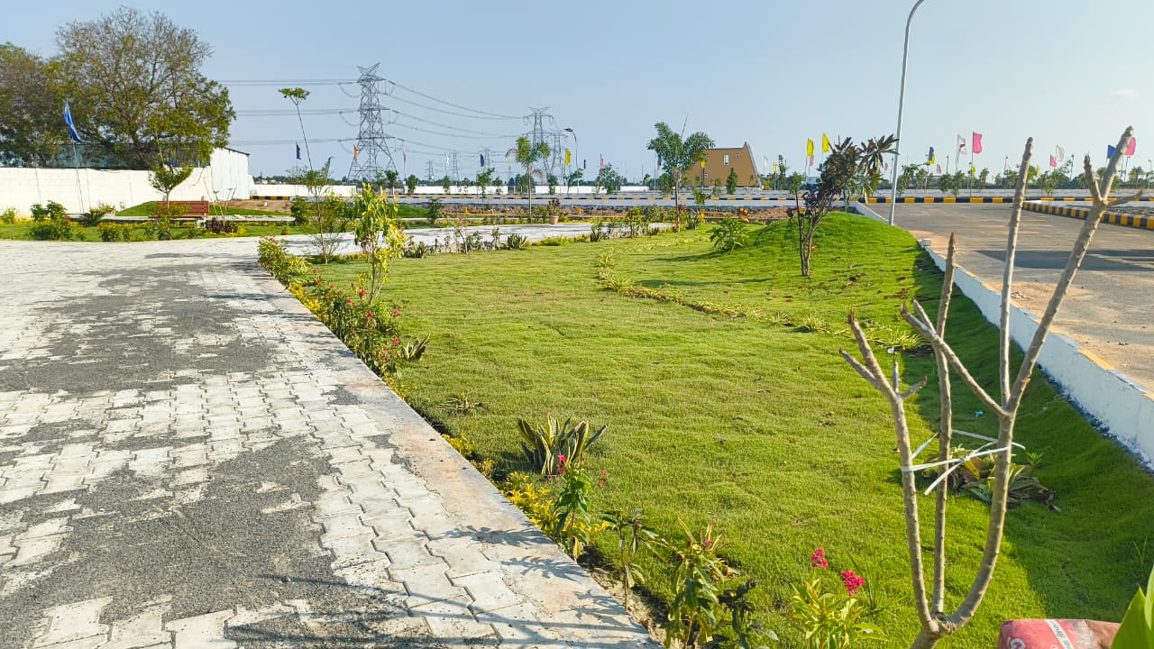 Aero Square