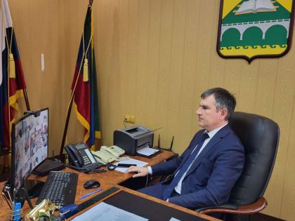 Саид Темирханов принял участие в ВКС-заседании по актуальным для региона вопросам