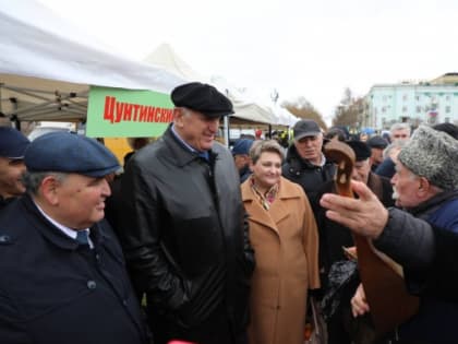 В центре Махачкалы прошла масштабная сельхозярмарка