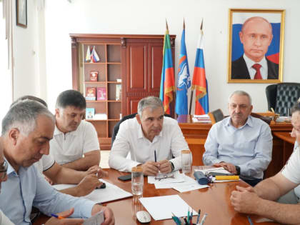 Министр сельского хозяйства Дагестана провел прием граждан в Тарумовском районе
