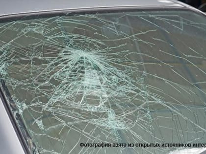 Житель Дагестана разбил автомобиль бывшей супруги за отказ увидеться с детьми