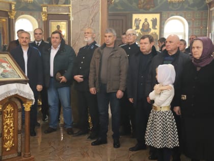 Жители Кизлярского района приняли участие в траурной панихиде в память о погибших от рук преступника прихожанок